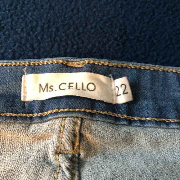 Ms. Cello Jeans - Picture 5 of 8